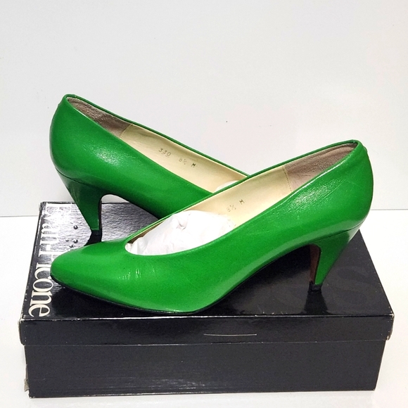 Evan Picone Shoes Evan Picone Vintage Kelly Green Pumps 993 Size